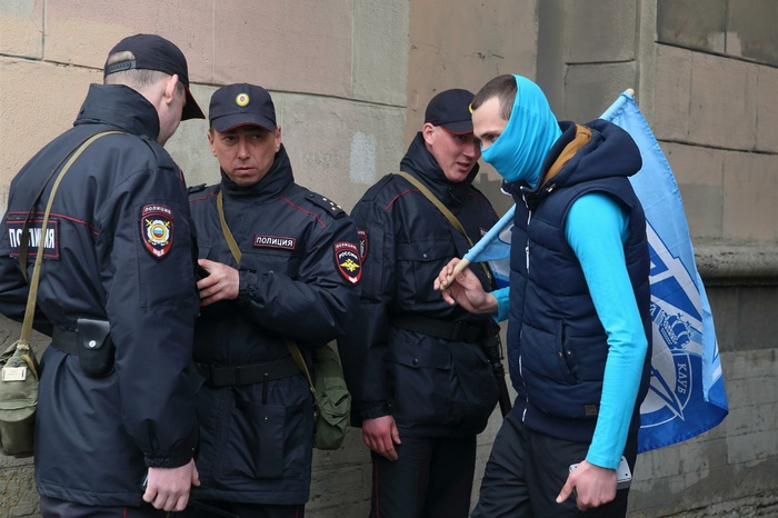 Убившего троих соседей московского полицейского заподозрили в рейдерстве