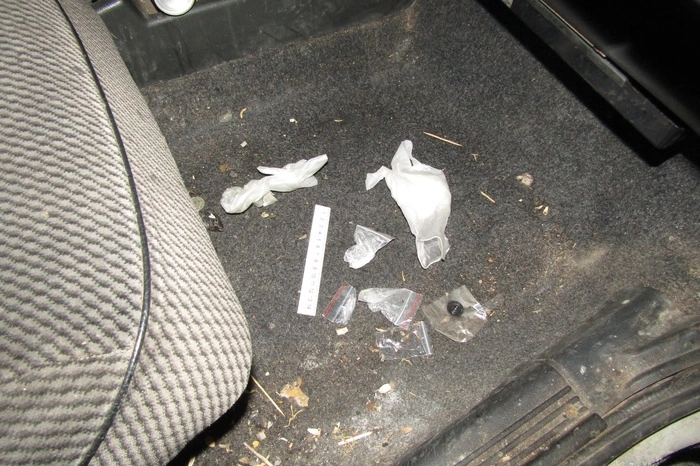 Сотрудники ГИБДД задержали подозреваемого в сбыте наркотиков