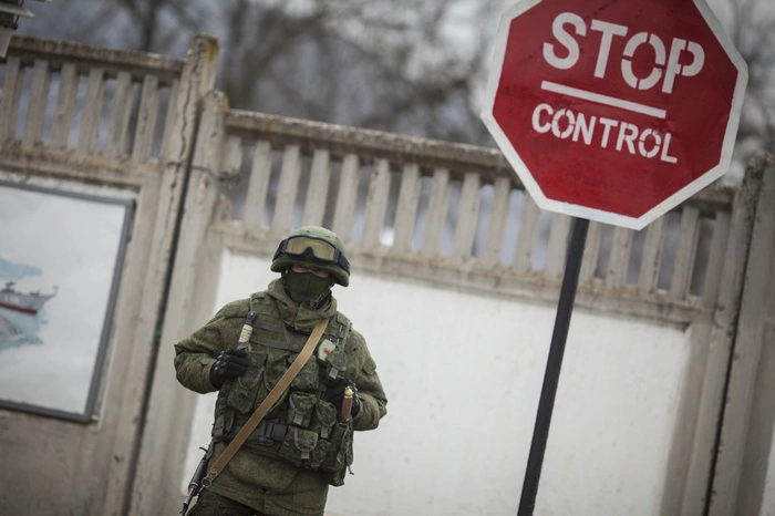 Финский министр обороны призвал готовиться к визиту «зеленых человечков»