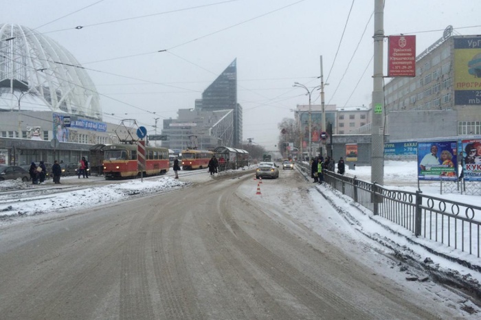 Сбившую пешехода напротив Цирка нарушительницу оштрафовали на 12 тысяч рублей