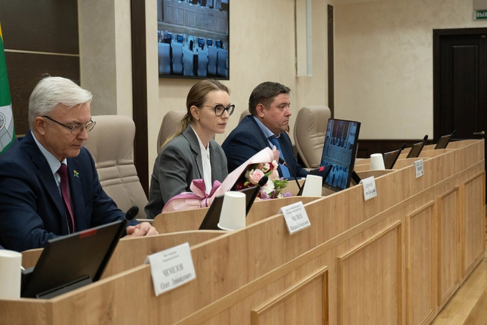 Анна Гурарий намерена сохранить работу в вузе