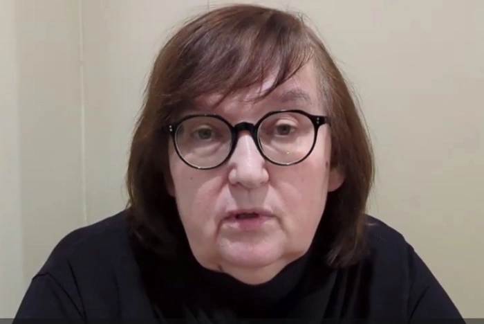 Матери Навального* показали, но не отдали тело сына