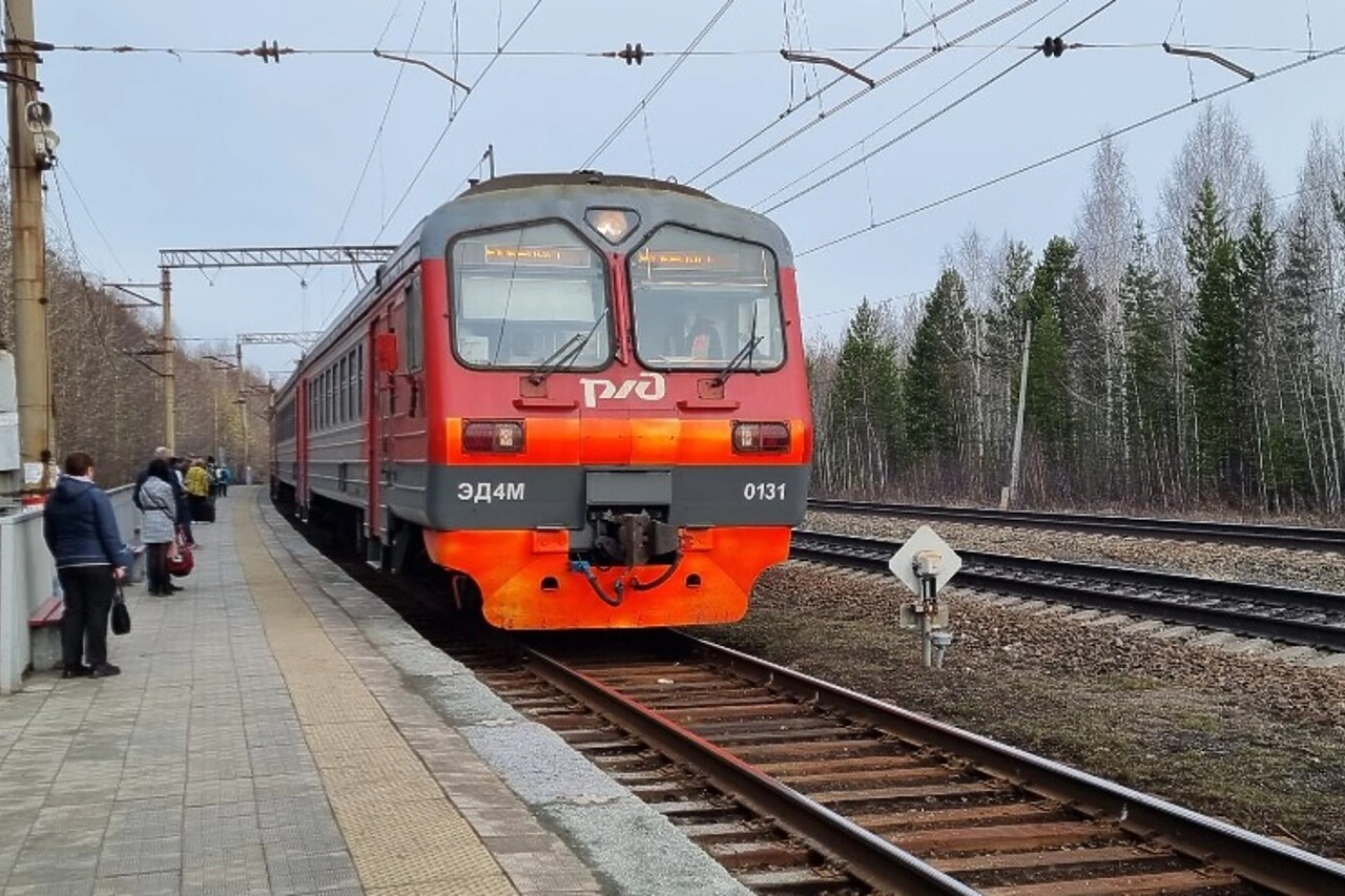 В Свердловской области электрички переходят на зимний режим работы
