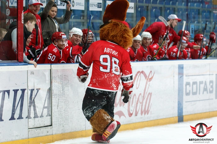 Хоккеисты «Автомобилиста» выбрали себе игровые номера на будущий сезон