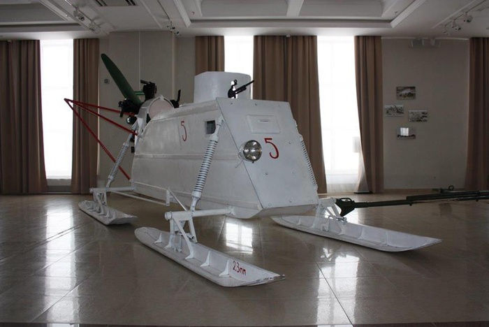 Боевые аэросани НКЛ-26 пополнили коллекцию музея военной техники УГМК