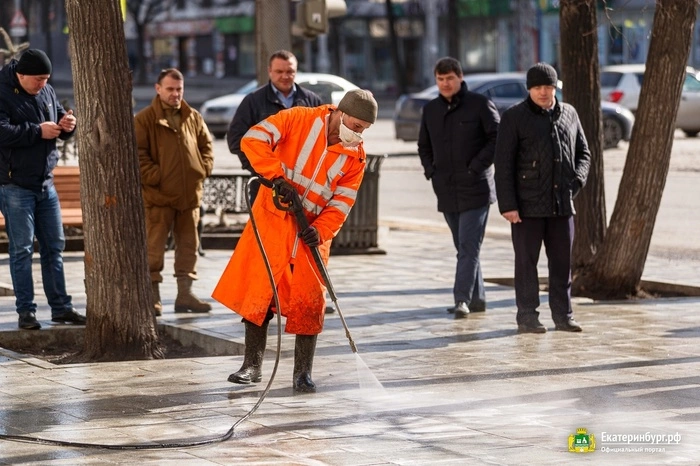 Александр Высокинский: городские службы обеспечат безопасность екатеринбуржцев