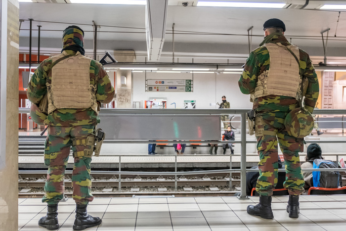 СМИ сообщили о взрыве в метро Брюсселя