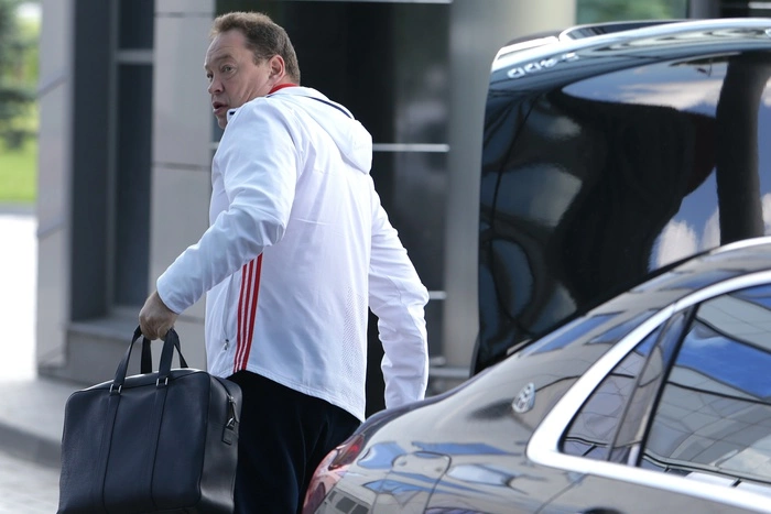 Слуцкий покинет сборную России по футболу