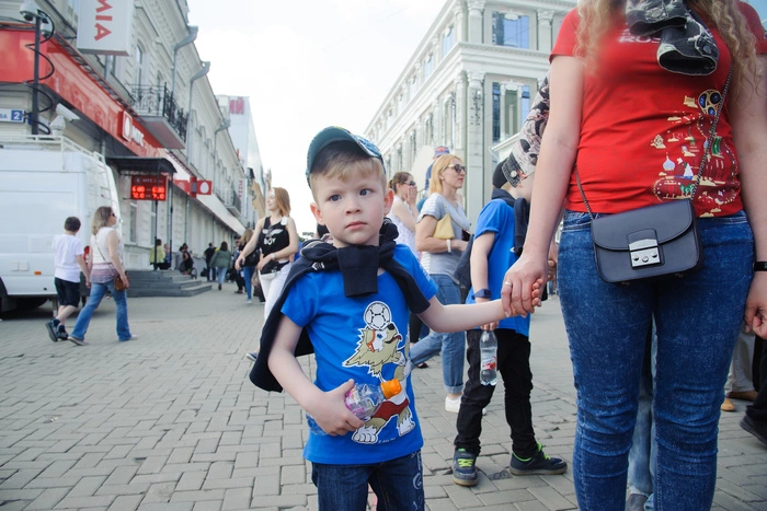 Для тех, кто не попадет в фан-зону ЦПКиО на матч с Хорватией, поставят скамейки