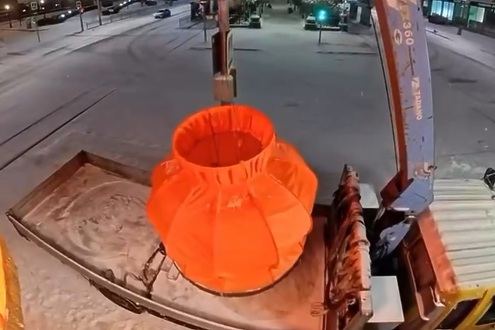 Уже в 14-ый раз! Легендарные абажуры вновь появились в центре Екатеринбурга