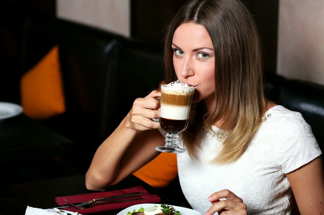 Кофе положительно влияет на женскую память