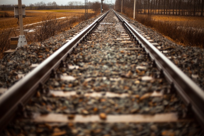 В Свердловской области пассажирский поезд насмерть задавил пенсионера