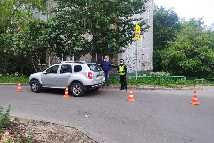 В Екатеринбурге машина сбила женщину с маленьким ребёнком