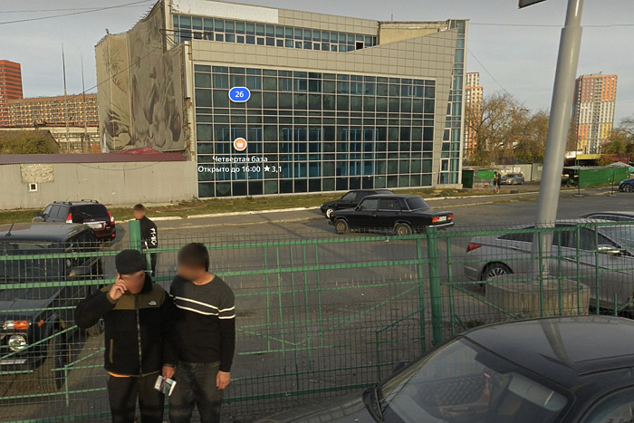 В Екатеринбурге начался снос на территории скандальной овощебазы