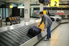 Челябинские туристы получили задержанный неделю назад багаж