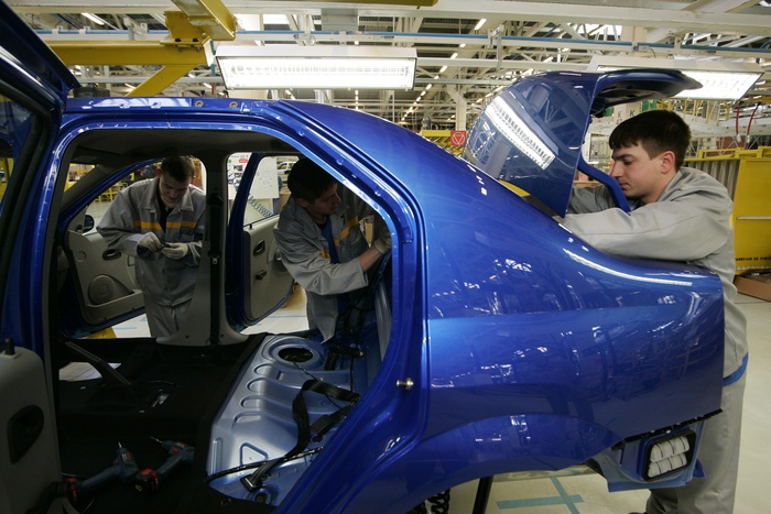Renault начал экспорт автомобилей российской сборки во Вьетнам