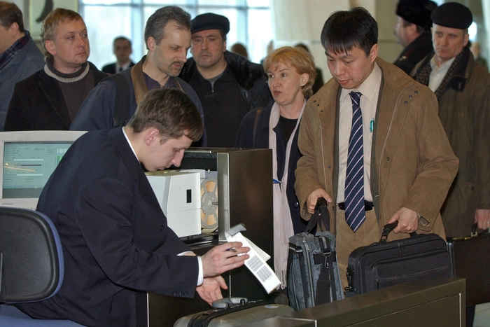 Охрана Домодедово пропустила мужчину с пистолетом