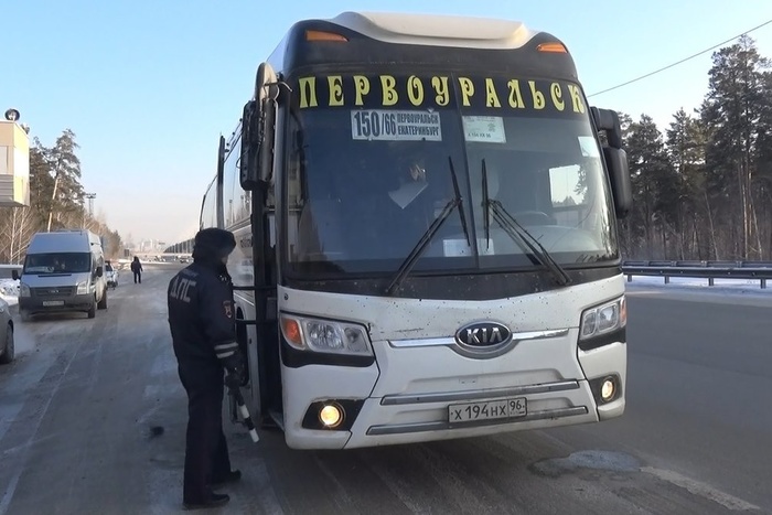 После трагедии в Казахстане ГИБДД проверила междугородние автобусы на Урале