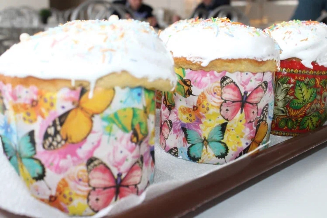 В тагильской колонии ИК-6 испекли пасхальные куличи на продажу (ФОТО)