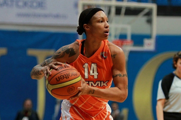 Баскетбольный клуб УГМК одержал победу над оренбургской «Надеждой»