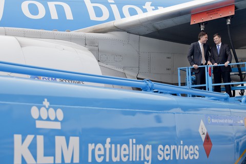 KLM удалила скандальный твит о победе сборной Голландии