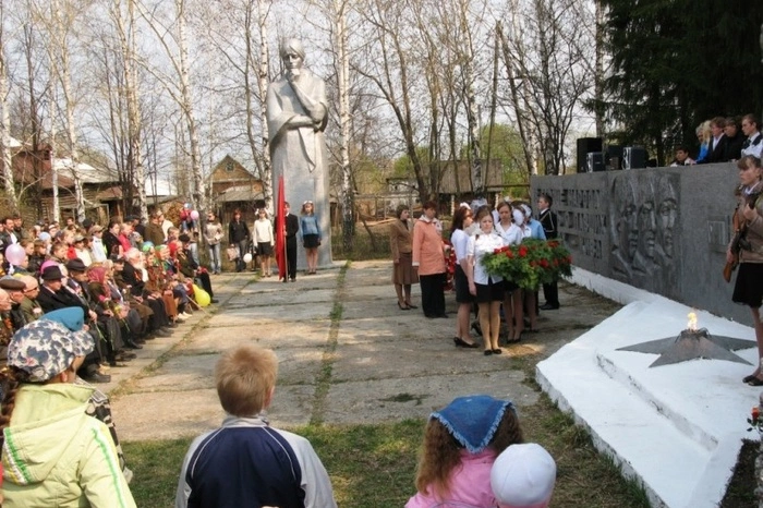 Украинец извинился за мойку машины у мемориала воинской славы