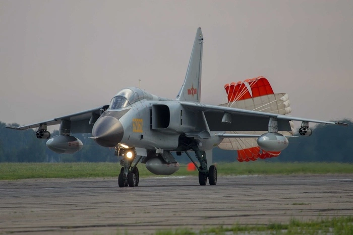 Самолёты китайских участников конкурса «Авиадартс» дозаправились в Кольцово