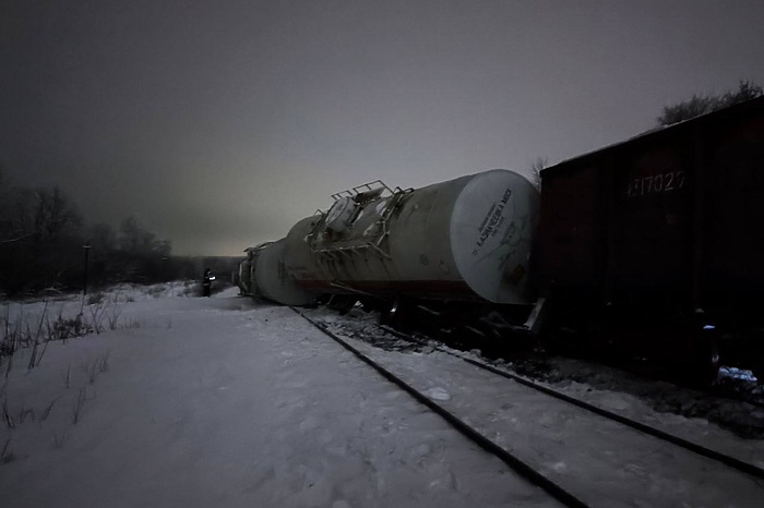 Тульский губернатор назвал причину схода цистерн