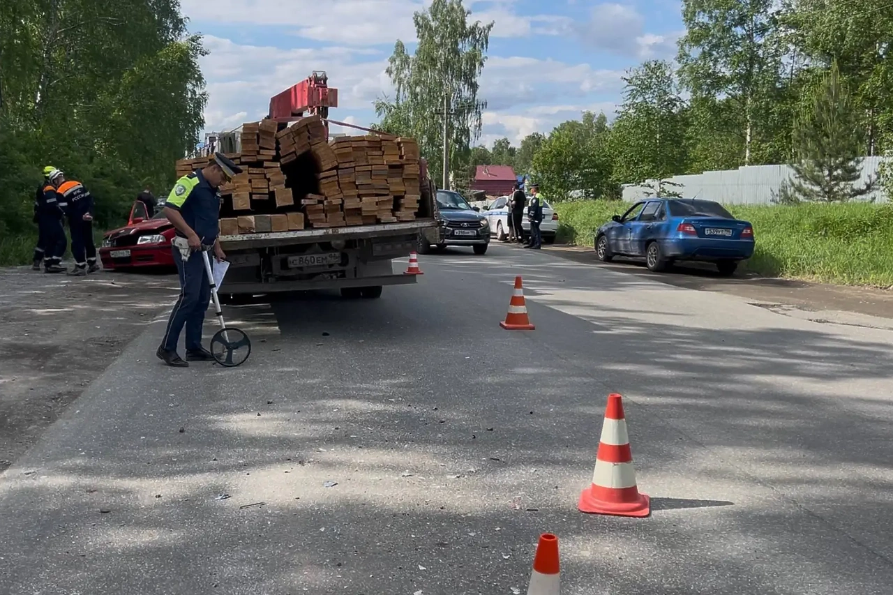 В аварии на Старом Сибирском тракте в Екатеринбурге погибла женщина