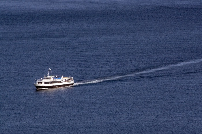 Катер ФСБ отогнал турецкое судно от каравана «Черноморнефтегаза»