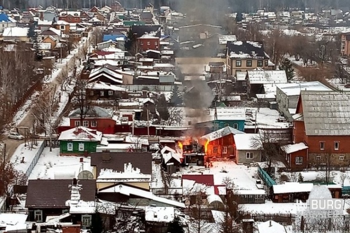 В Екатеринбурге при пожаре погиб мужчина