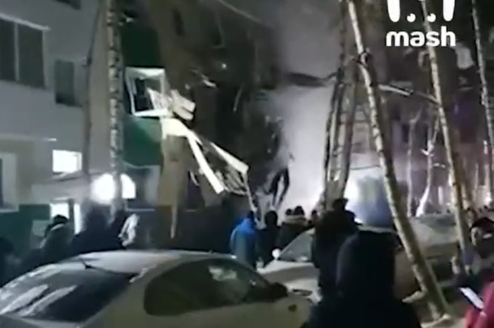 Обрушились два этажа, погибли 6 человек: в пятиэтажке в Нижневартовске взорвался газ