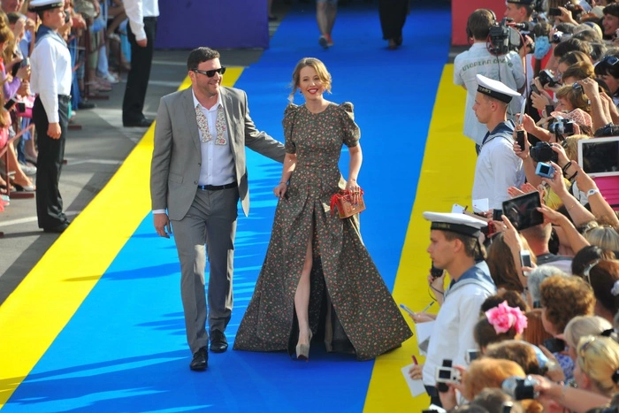 Майкл Макфол выразил сожаление по поводу отъезда Ксении Собчак