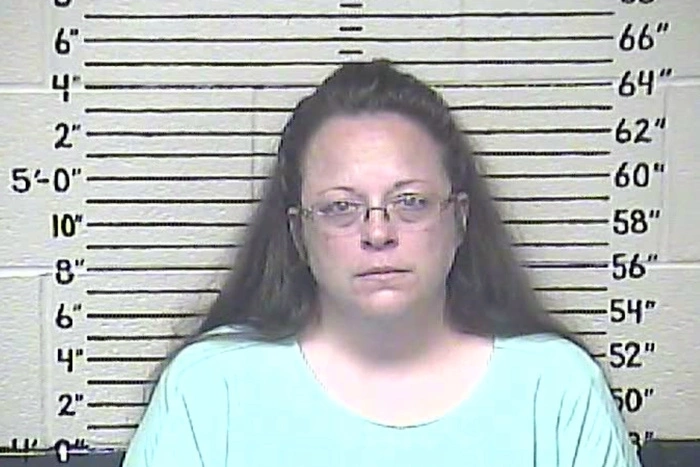 В США арестовали служащую за отказ регистрировать гей-браки