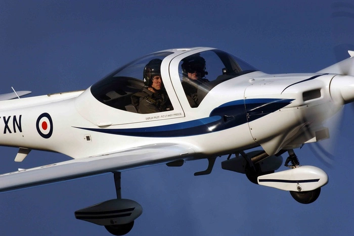 На Ярославское шоссе сел самолет