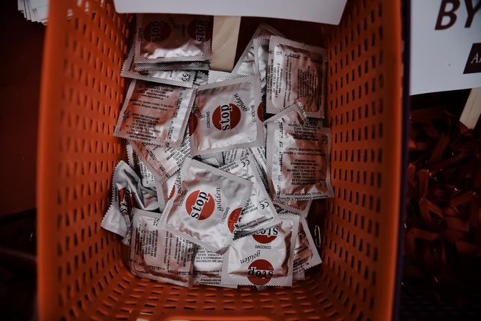 Австрийским заключенным начали раздавать презервативы