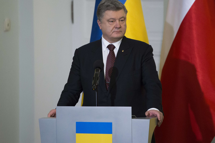 Порошенко потребовал предоставить Украине безвиз в ближайшие недели