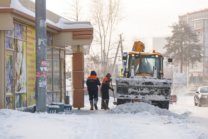 Прокуратура Екатеринбурга выявила многочисленные нарушения при уборке дорог от снега