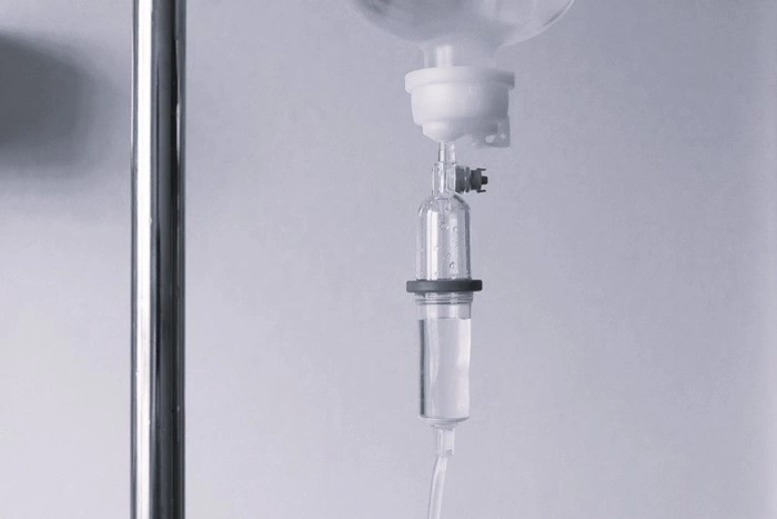 Стало известно о состоянии свердловчанина, чья жена трагически умерла в Турции, узнав о ЧП