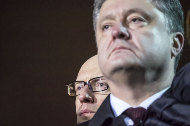 Порошенко отказался отмечать 23 февраля