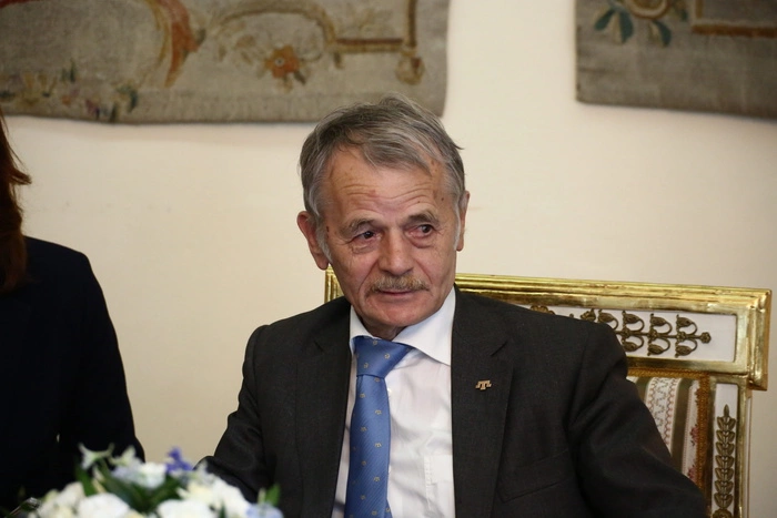 Джемилев потребовал ввести санкции против Южного федерального округа России