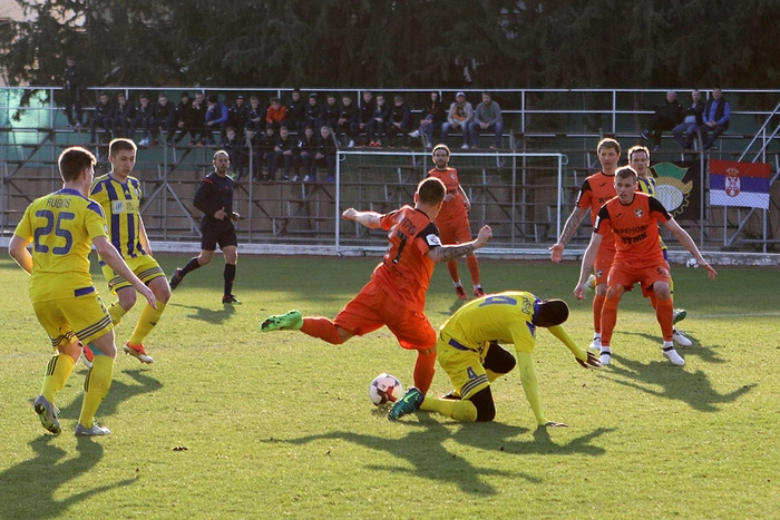 «Уралу» разрешили сыграть с «Амкаром» в Екатеринбурге