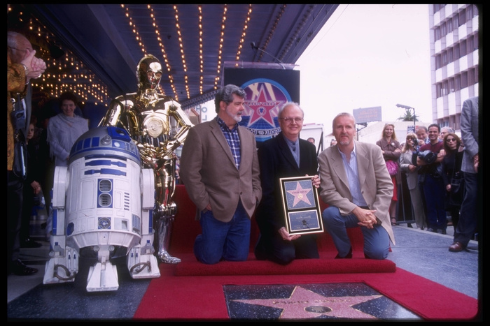 Любимец фанатов Star Wars робот R2D2 продан на аукционе за 2,76 млн долларов