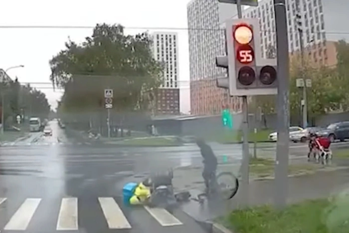 В Екатеринбурге вынесли приговор курьеру-велосипедисту, сбившему на тротуаре женщину