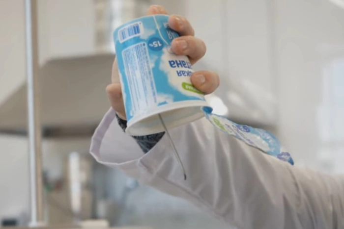 Новые санкции Запада могут оставить россиян без сметаны