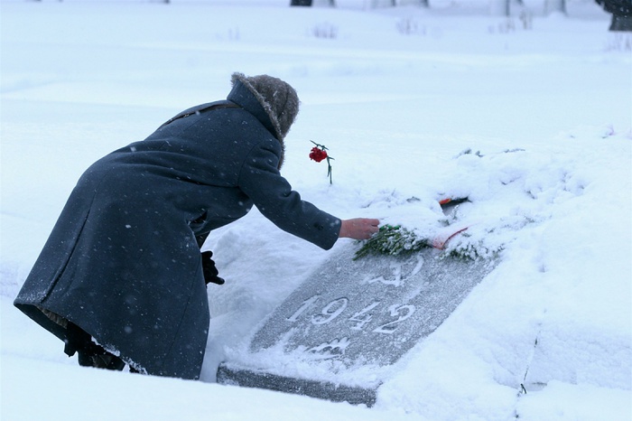 Футболисты немецкого клуба почтили память жертв блокады Ленинграда
