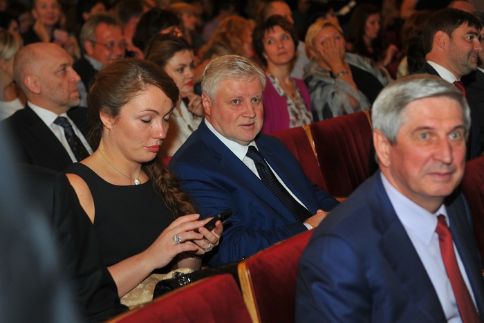 Представитель Миронова прокомментировал роскошный ужин политика в Минске