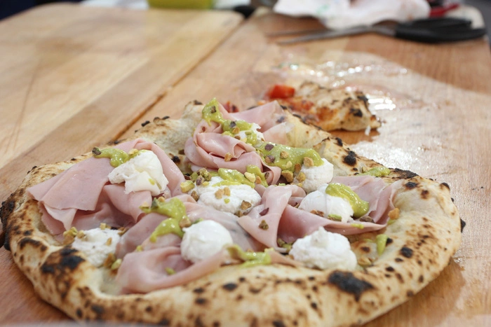 Роспотребнадзор закрыл службу доставки еды «Два берега» за антисанитарию