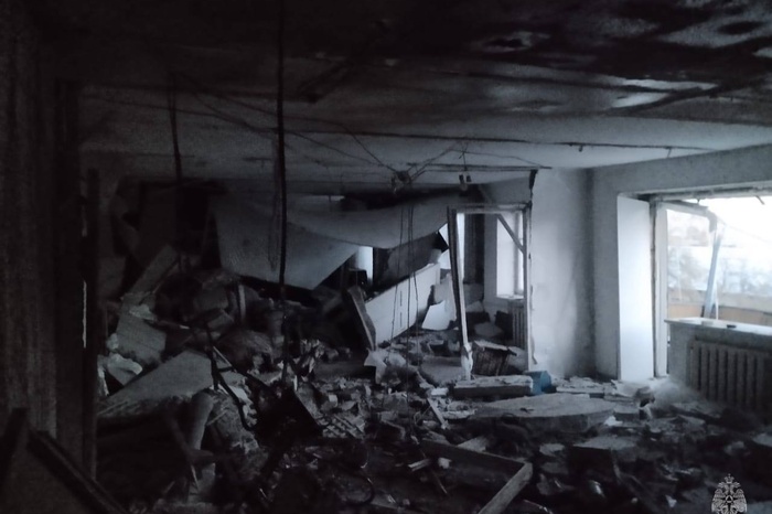 В свердловском посёлке в пятиэтажке взорвался газ