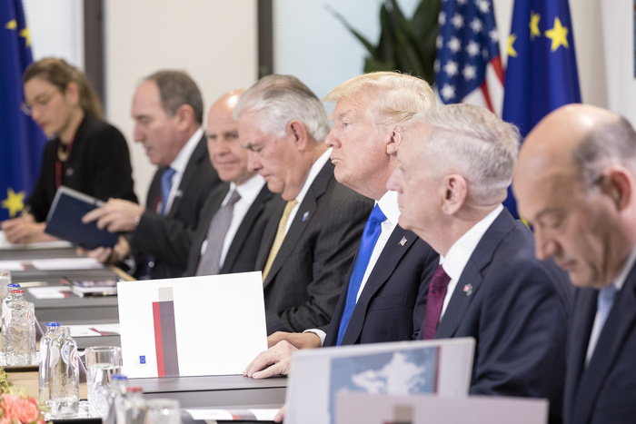 Встреча без обязательств: почему России пока не нужна сделка с США